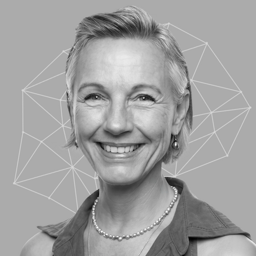 Titia Csánky - EM Group